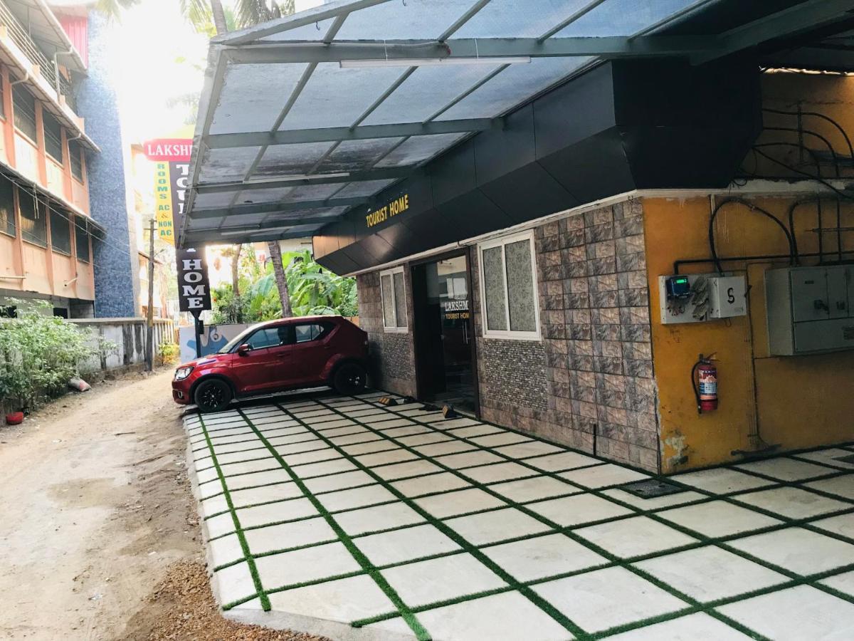 Lakshmi Tourist Home Guruvāyūr Buitenkant foto