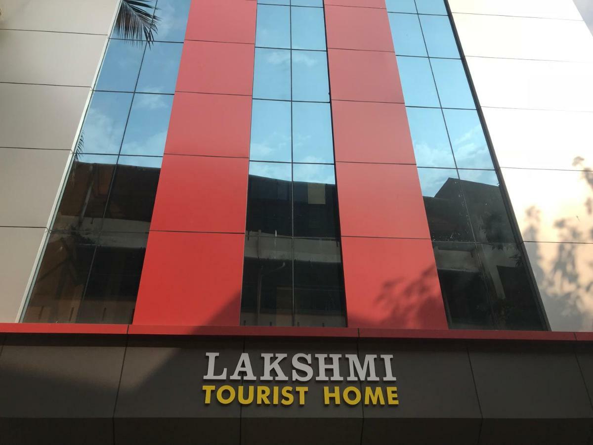 Lakshmi Tourist Home Guruvāyūr Buitenkant foto
