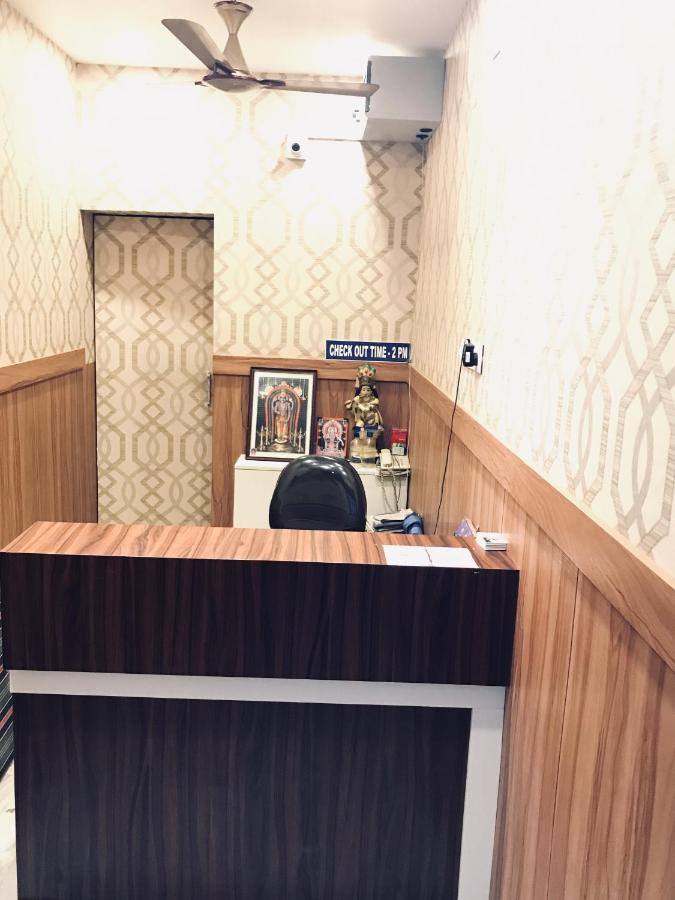 Lakshmi Tourist Home Guruvāyūr Buitenkant foto